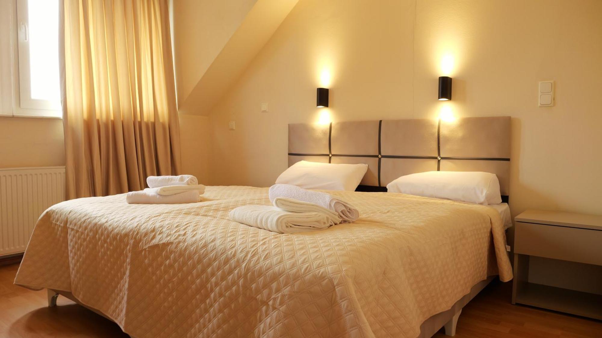 ゲルダーン La Melis Bed & Breakfast エクステリア 写真